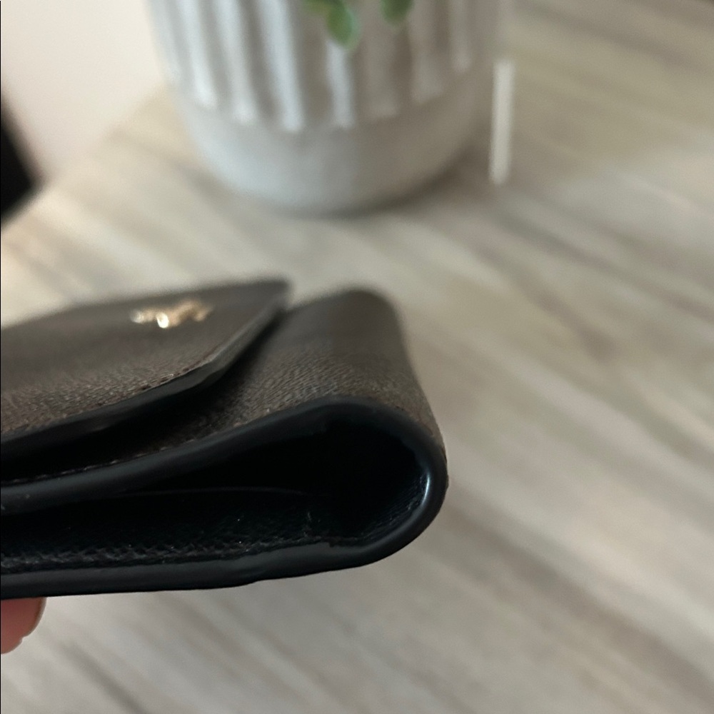 Coach Dark Brown and Black Signature Wallet NWOT - Picture 6 of 10